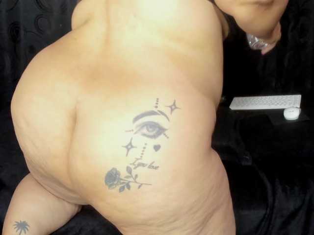 sofie-storm live cam on BongaCams