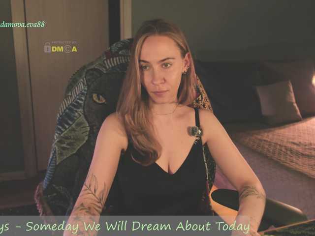 eva-adamova live cam on BongaCams