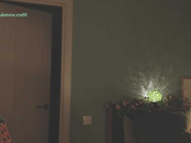 eva-adamova live cam on BongaCams