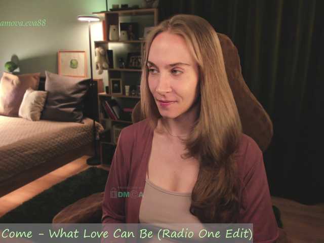 eva-adamova live sex show