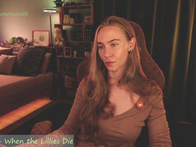eva-adamova live webcam show