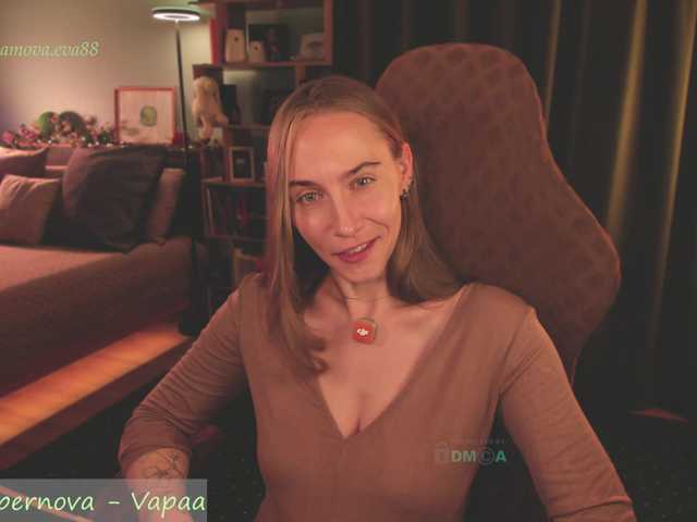 eva-adamova live webcam show