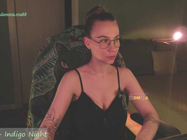 eva-adamova live cam on BongaCams