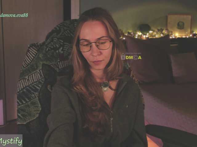 eva-adamova live cam on BongaCams