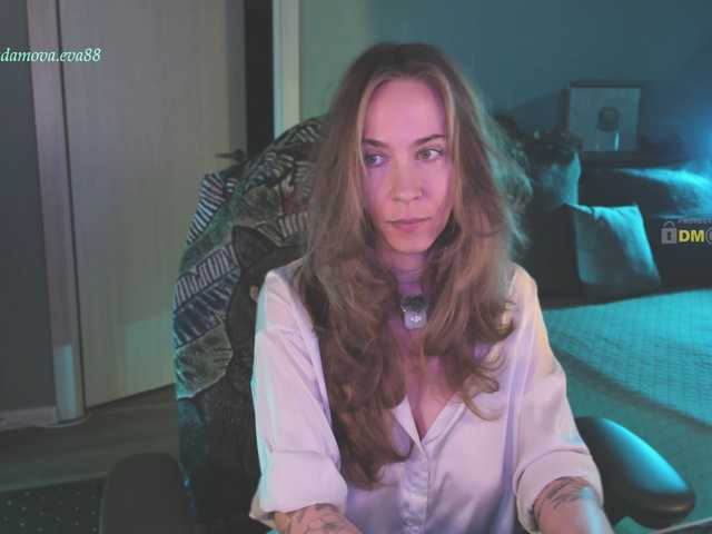 eva-adamova live cam on BongaCams