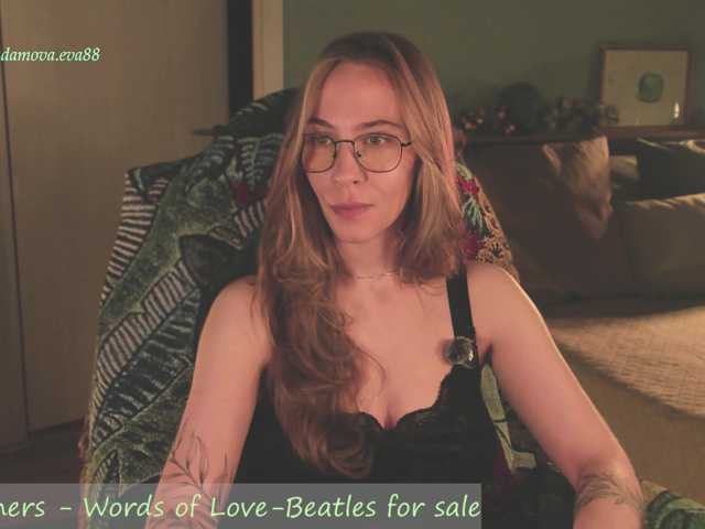 eva-adamova live cam on BongaCams