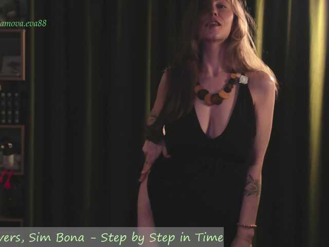 eva-adamova live sex show