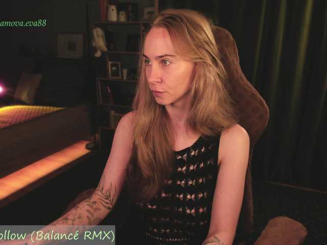 eva-adamova live cam on BongaCams