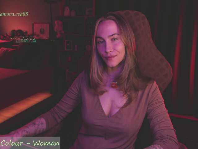 eva-adamova Live Cam su BongaCams