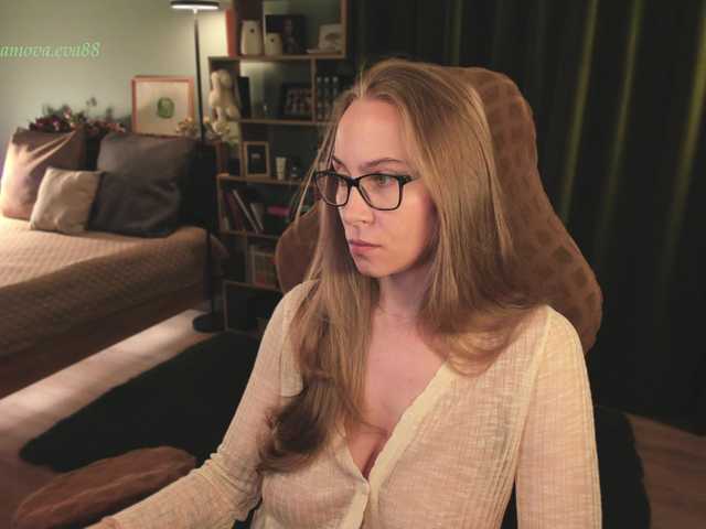  eva-adamova chat room
