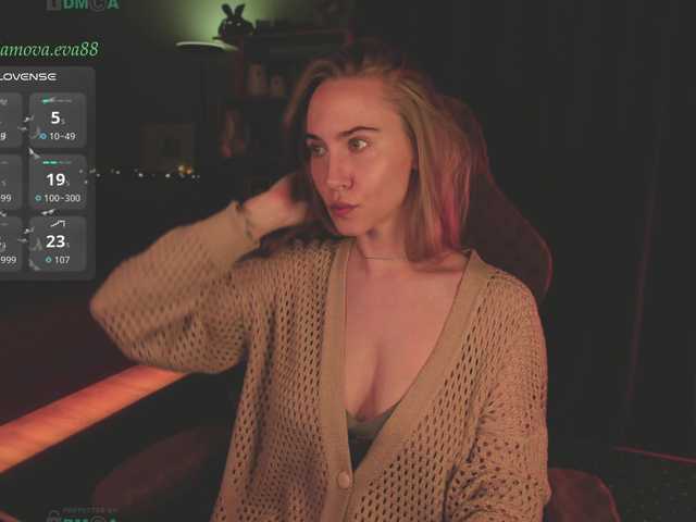 eva-adamova live cam on BongaCams