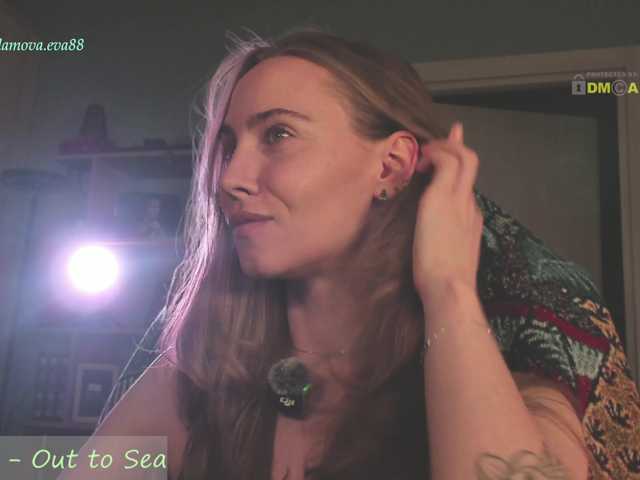 eva-adamova live cam on BongaCams