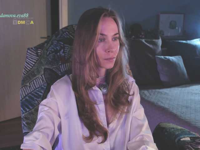 eva-adamova live cam on BongaCams