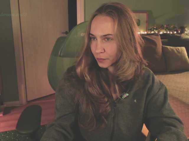 eva-adamova live cam on BongaCams