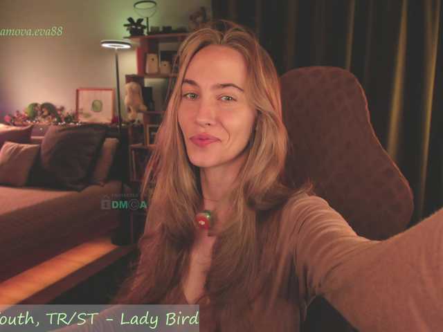 eva-adamova live cam on BongaCams