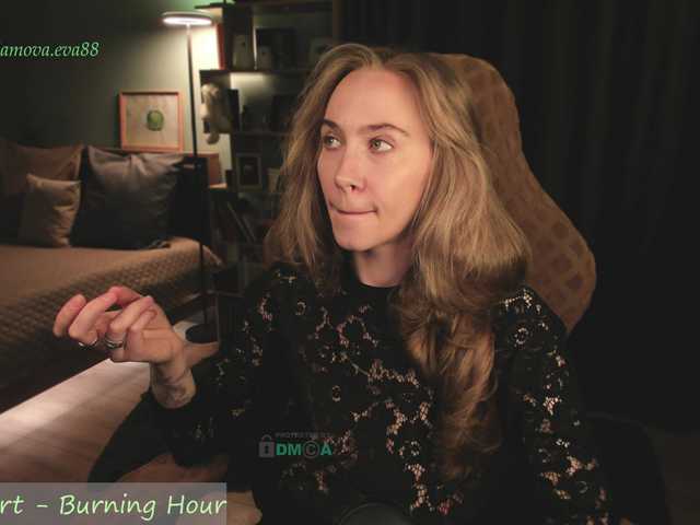 eva-adamova live cam on BongaCams