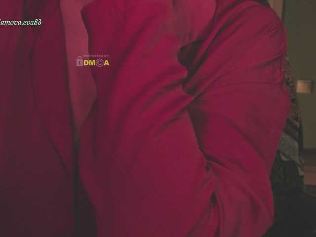 eva-adamova live cam on BongaCams