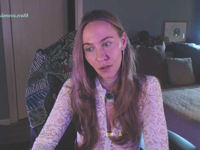 eva-adamova live cam on BongaCams
