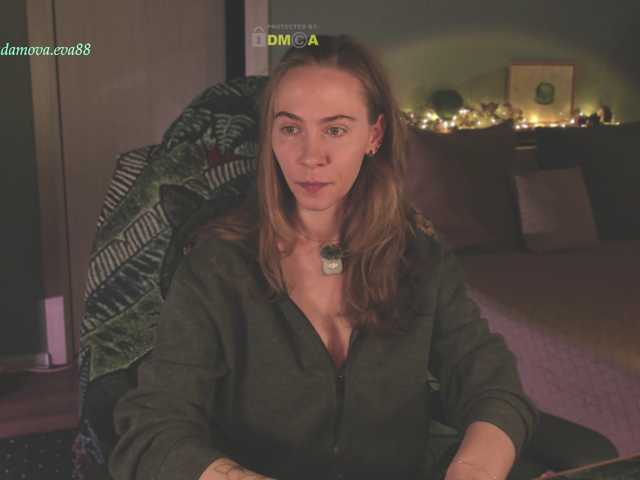 eva-adamova live cam on BongaCams