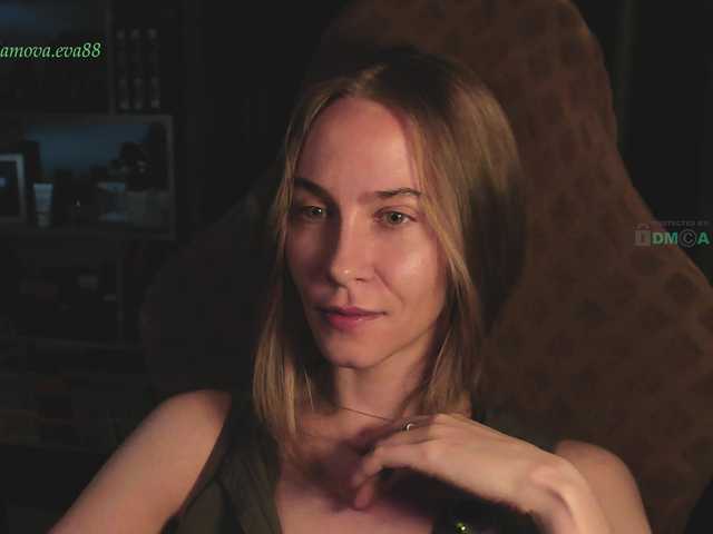 eva-adamova live cam on BongaCams