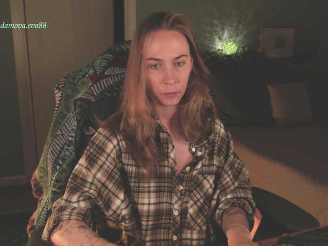eva-adamova live cam on BongaCams