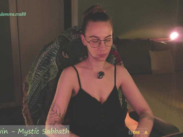 eva-adamova live cam on BongaCams