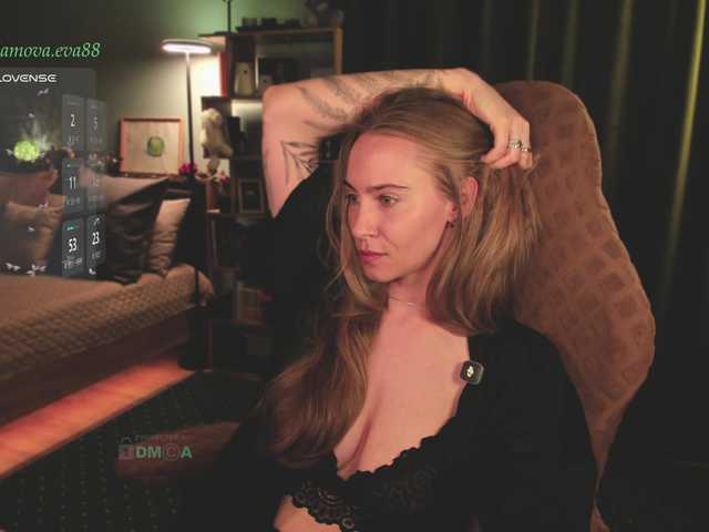 eva-adamova live cam on BongaCams