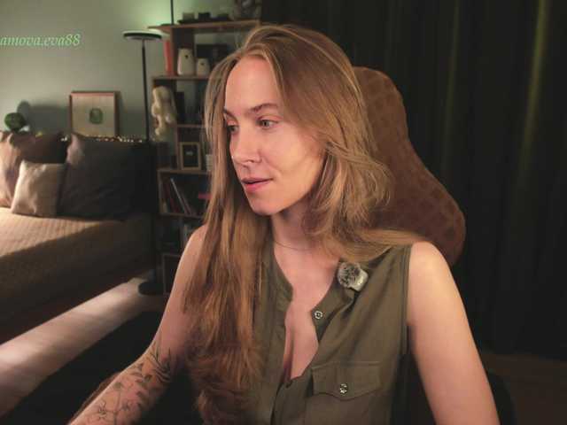 eva-adamova live cam on BongaCams