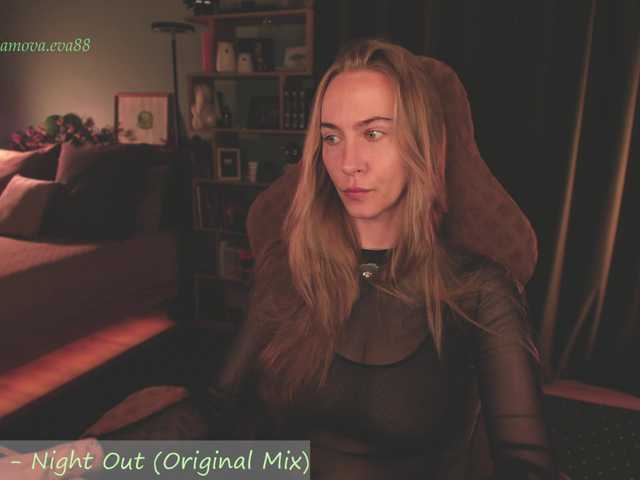 eva-adamova live webcam show