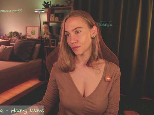 eva-adamova live webcam show