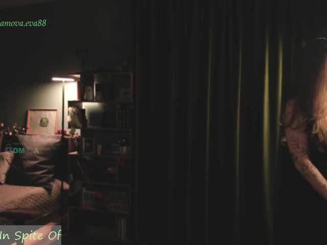 eva-adamova live cam on BongaCams