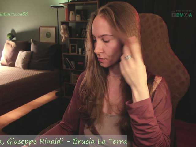 eva-adamova live cam on BongaCams