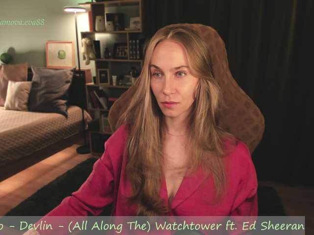 eva-adamova live cam on BongaCams