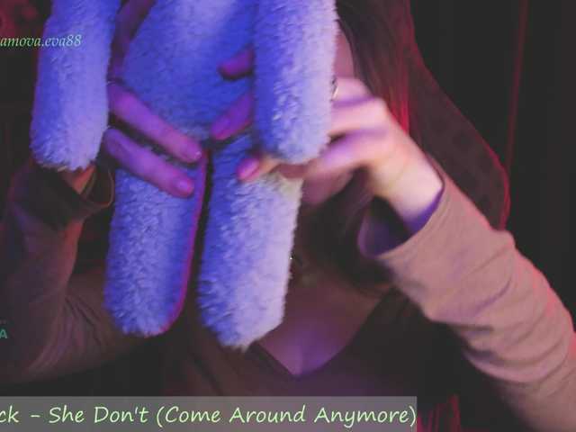 eva-adamova live webcam show