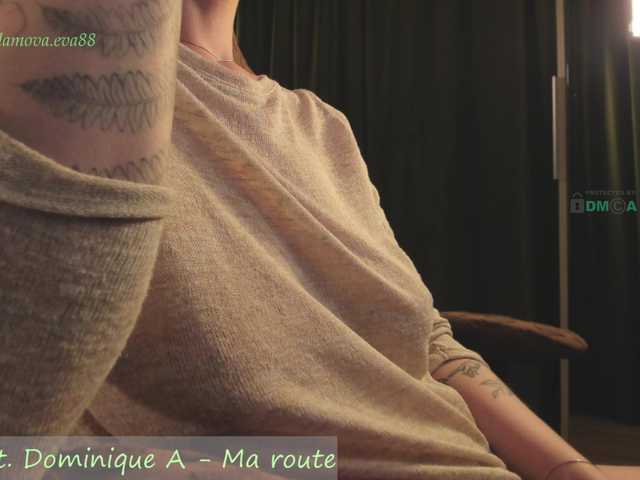 eva-adamova live cam