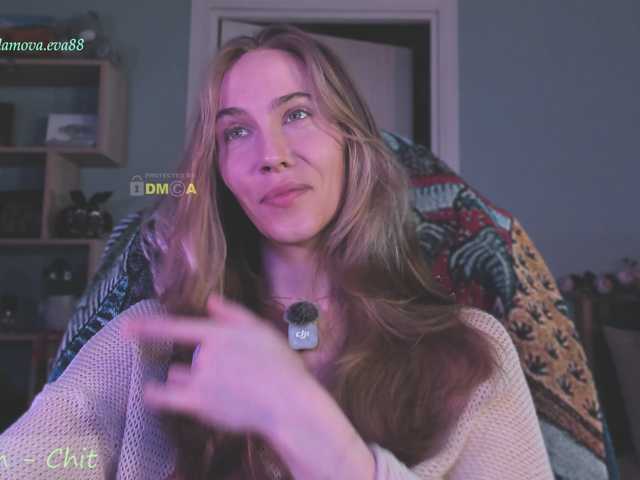 eva-adamova live cam on BongaCams
