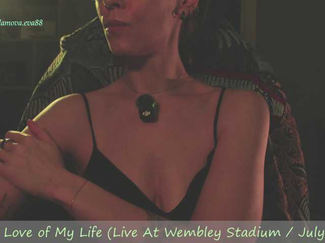 eva-adamova live cam on BongaCams