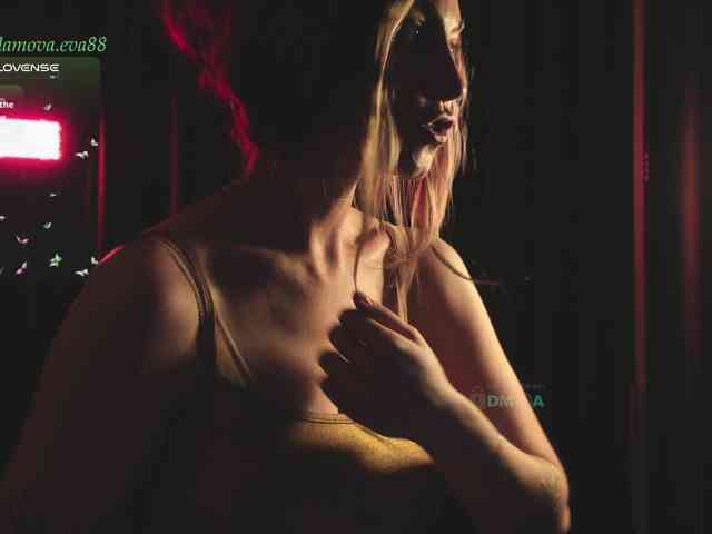 eva-adamova Sex Cam Show