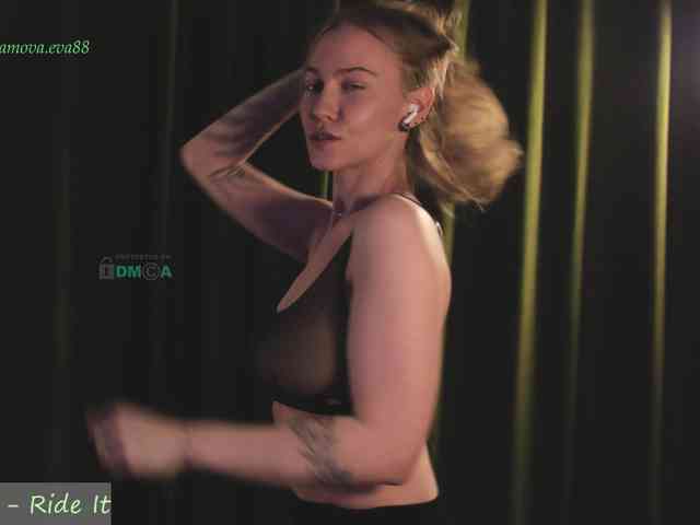 Adamova_Eva webcam