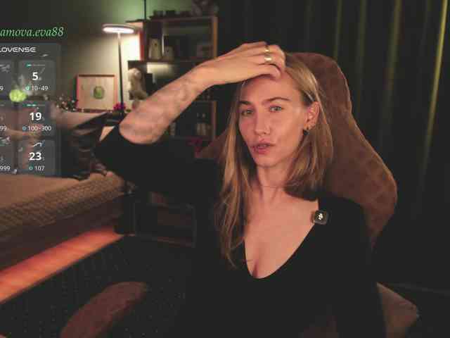 eva-adamova Sex Cam Show