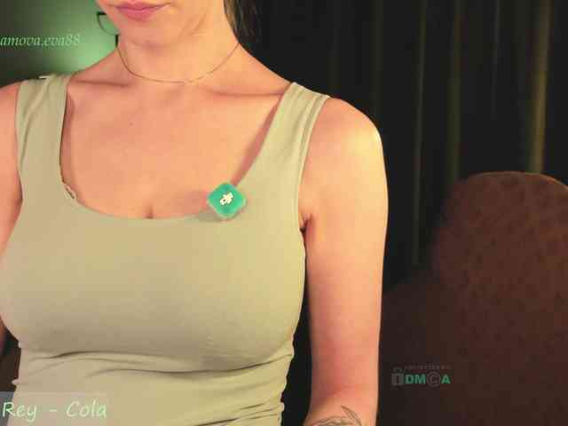 eva-adamova Sex Cam Show