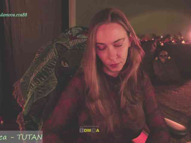 eva-adamova