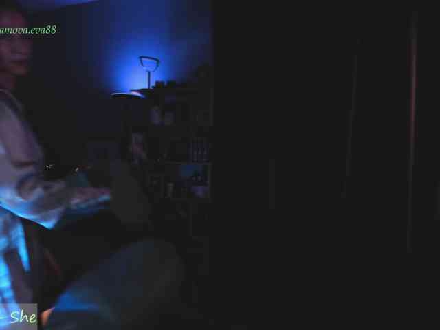Adamova_Eva webcam
