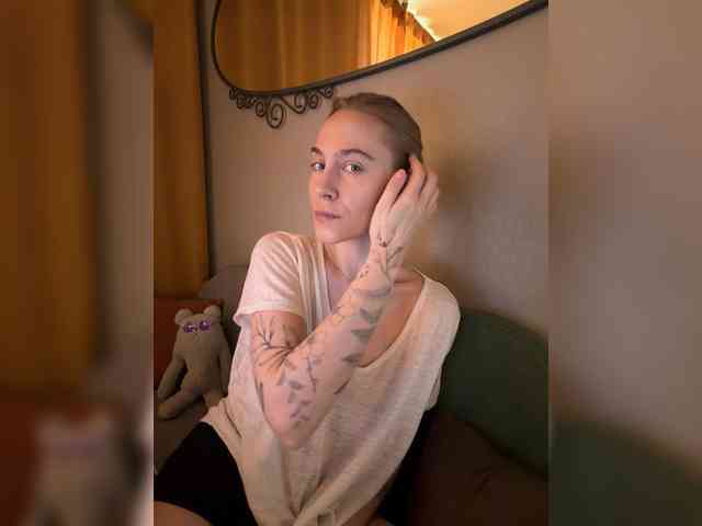 Adamova_Eva webcam