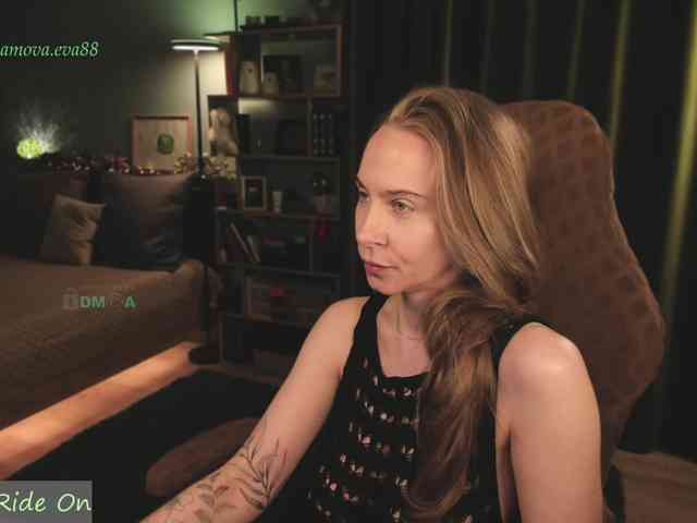 Adamova_Eva webcam