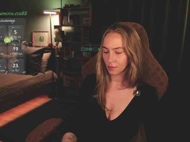eva-adamova Sex Cam Show