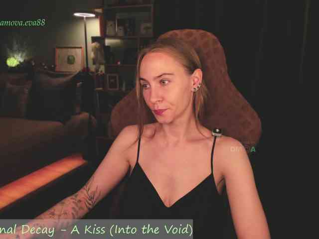eva-adamova Sex Cam Show