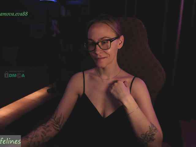 Adamova_Eva webcam