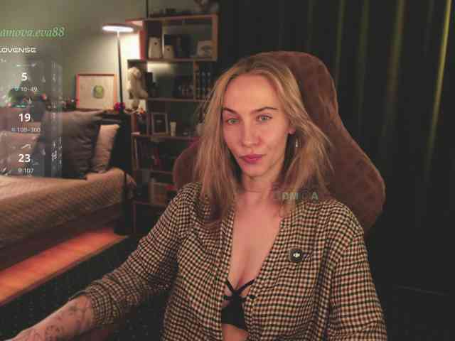 eva-adamova Sex Cam Show