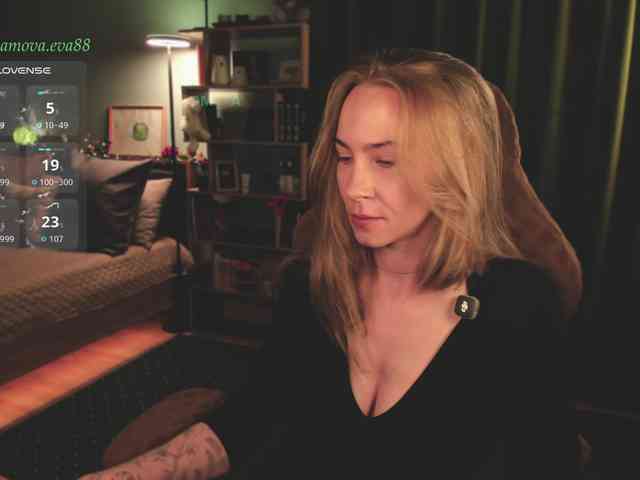 eva-adamova Sex Cam Show